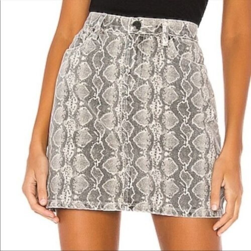 Blank NYC The Jane Gray And Cream Snakeskin Print Denim A Line Mini Skirt 24‎